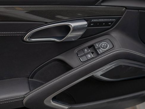 Used 2019 Porsche 911 Turbo S image 19