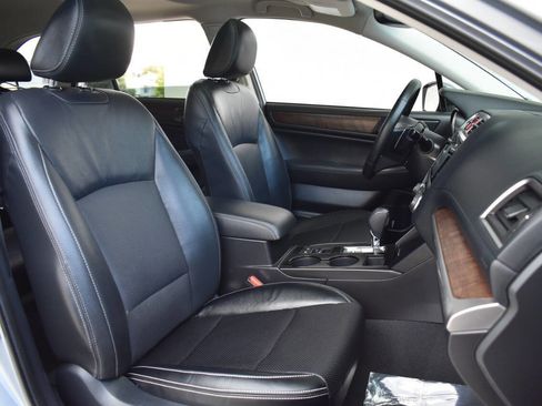 Used 2016 Subaru Outback 3.6R Limited image 17