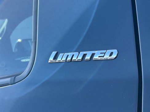 Used 2018 Toyota Tundra Limited w/ Limited Premium Package AWD/4WD image 21