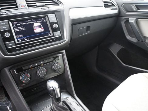 Used 2019 Volkswagen Tiguan S w/ Driver Assistance Package AWD/4WD image 4