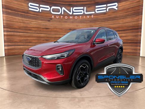 New 2026 Ford Escape Platinum w/ Class II Trailer Tow Package image 1