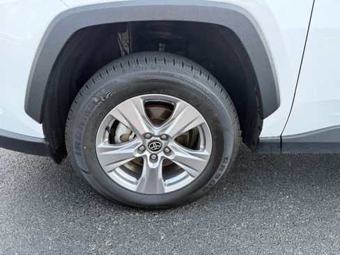 Used 2025 Toyota RAV4 XLE FWD image 10