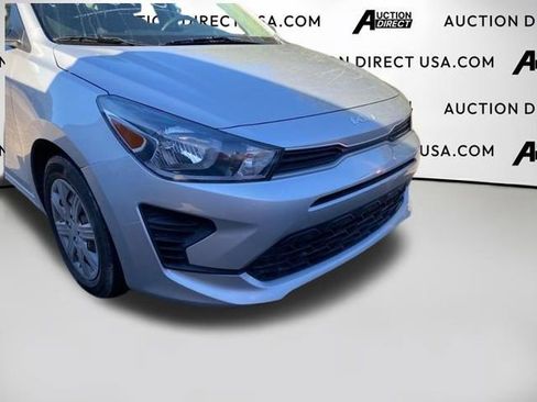 Used 2022 Kia Rio LX image 3