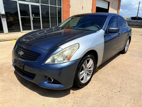 Used 2010 INFINITI G37 Journey w/ Premium Pkg image 2