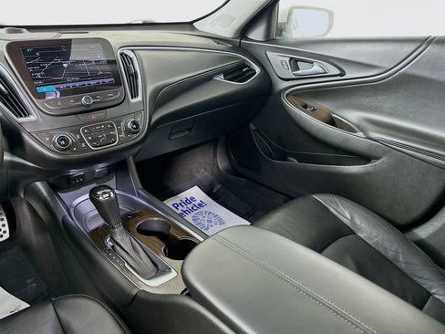 Used 2017 Chevrolet Malibu Premier w/ Premier Sun and Wheel Package image 24