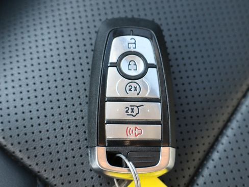 Used 2023 Ford Expedition XLT image 33