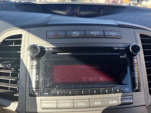 Used 2011 Toyota Venza image 39