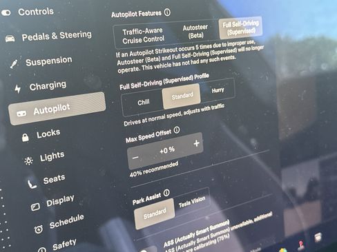 Used 2022 Tesla Model S Plaid AWD/4WD image 8