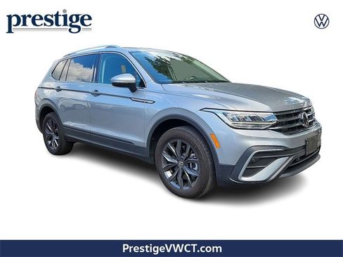 Certified 2022 Volkswagen Tiguan SE image 1