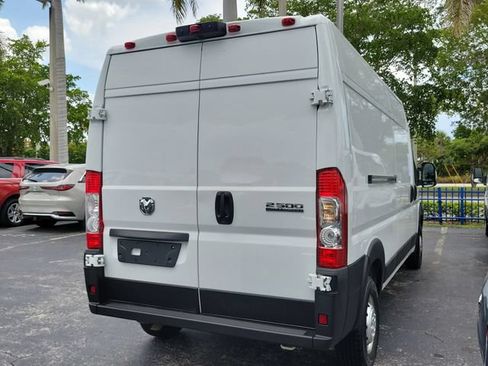 Used 2023 RAM ProMaster 2500 FWD image 4