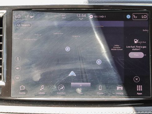 Used 2024 Chrysler Pacifica Limited FWD image 15