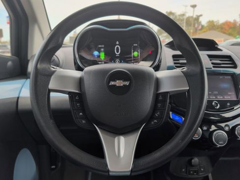Used 2015 Chevrolet Spark LT image 11