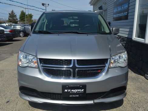 Used 2016 Dodge Grand Caravan SXT w/ Rear Park Assist Package image 8