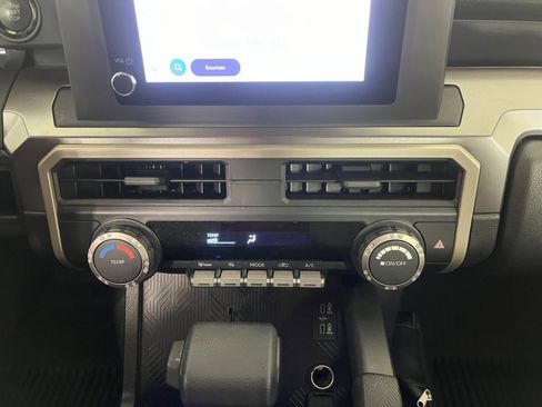 Certified 2025 Toyota Tacoma SR5 image 20