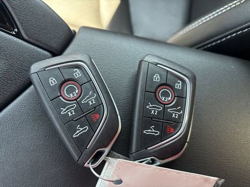Used 2025 Chevrolet Corvette Stingray Convertible w/ Battery Protection Package RWD image 19