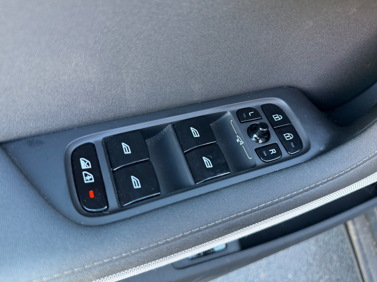 Used 2023 Polestar Polestar 2 AWD/4WD image 17