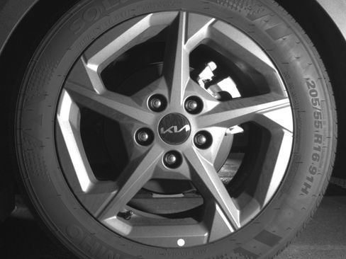 Used 2025 Kia K4 FWD image 17