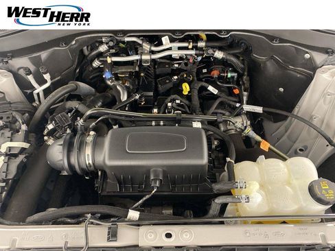 Used 2024 Ford Explorer XLT w/ Equipment Group 202A AWD/4WD image 31