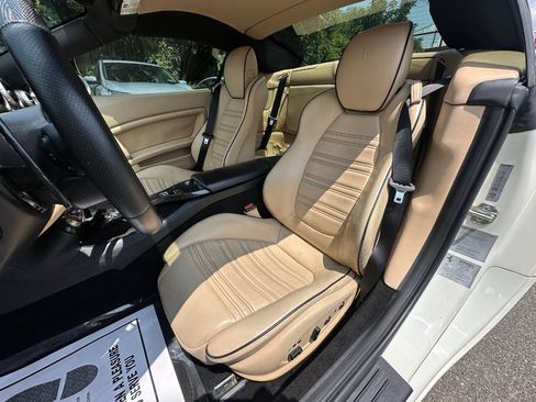 Used 2014 Ferrari California RWD image 12