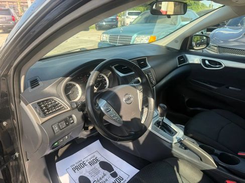 Used 2015 Nissan Sentra SR w/ Navigation Package FWD image 11
