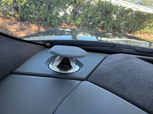 Used 2021 Lamborghini Urus Base AWD 4dr SUV image 39