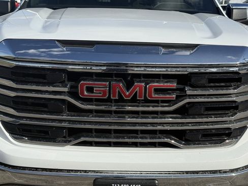 Used 2023 GMC Sierra 1500 SLT image 4