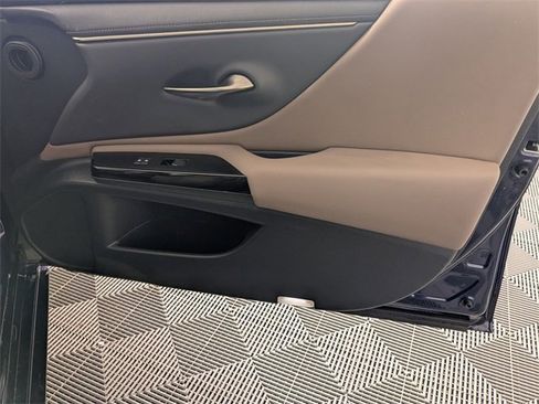 Used 2023 Lexus ES 350 w/ Premium Package image 32