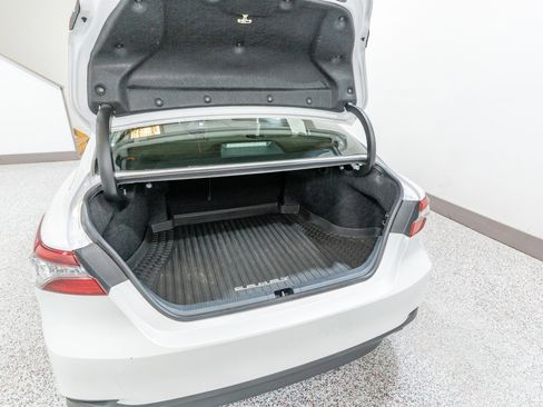 Used 2023 Toyota Camry XLE FWD image 33