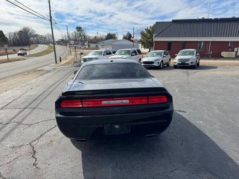 Used 2013 Dodge Challenger R/T image 4