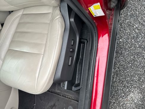 Used 2018 Ford Escape Titanium w/ Ford Safe & Smart Package AWD/4WD image 13