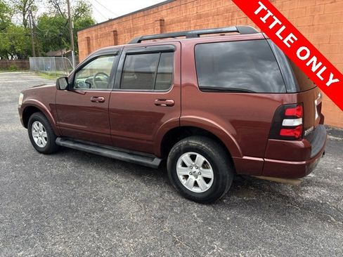 Used 2009 Ford Explorer XLT image 4