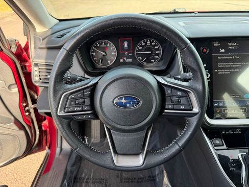 Used 2025 Subaru Outback Premium image 19