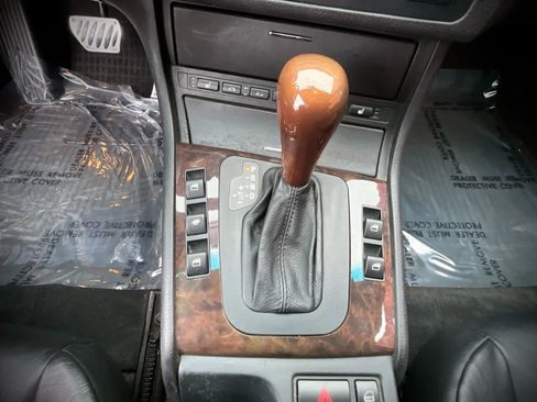 Used 2001 BMW 325Ci Convertible image 22