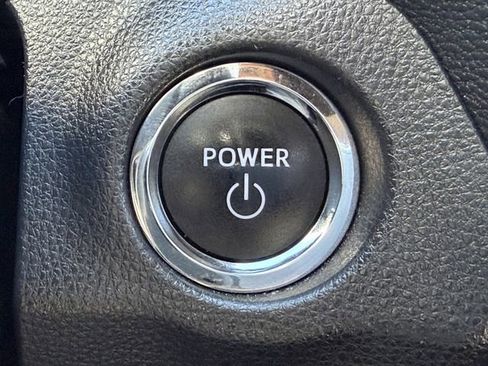 Used 2023 Toyota RAV4 XLE Premium image 20