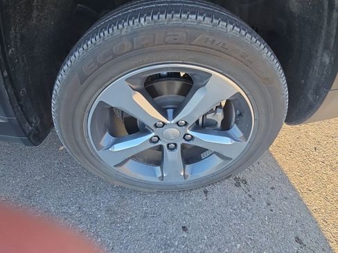 Used 2022 Jeep Grand Cherokee L Limited image 6