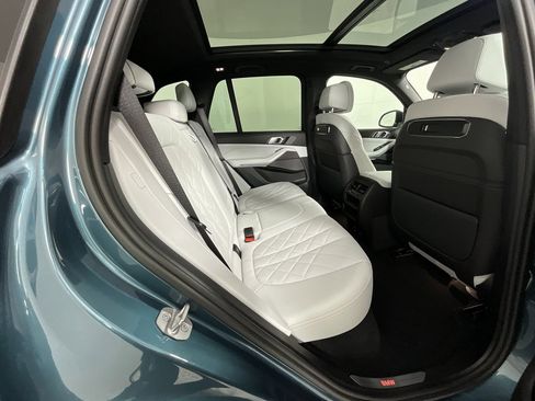 Used 2024 BMW X5 xDrive40i w/ Premium Package image 21