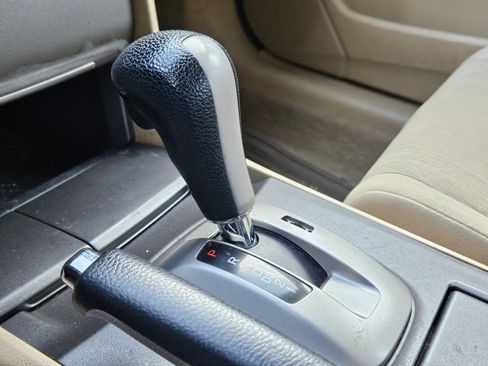 Used 2011 Honda Accord LX image 9