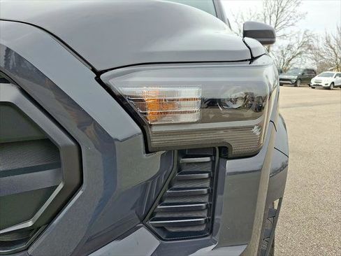 Used 2025 Toyota Tacoma SR5 image 28