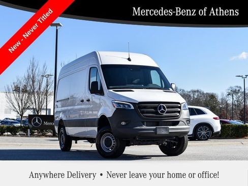 Used 2024 Mercedes-Benz Sprinter 2500 image 6