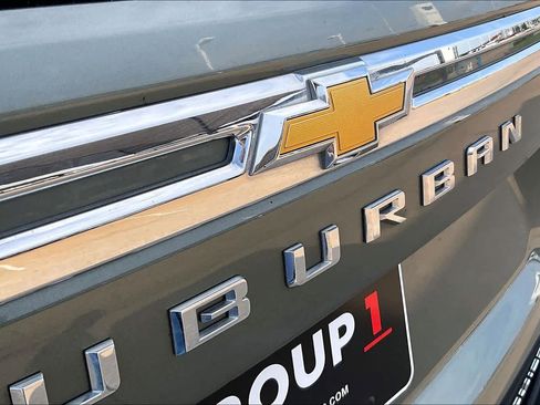 Used 2023 Chevrolet Suburban Premier RWD image 29