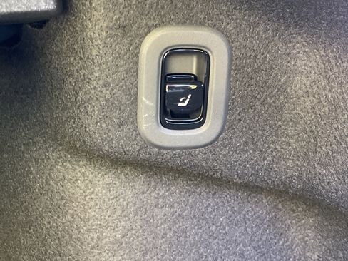 New 2026 Mercedes-Benz CLE 300 4MATIC Cabriolet image 18