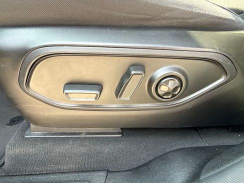 Used 2024 Jeep Grand Cherokee Laredo RWD image 16
