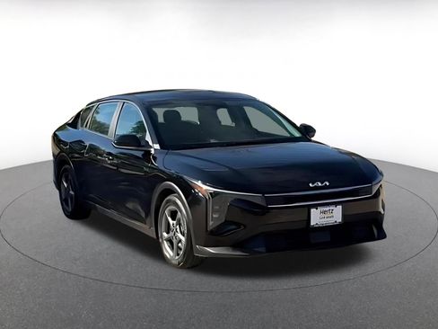 Used 2025 Kia K4 FWD image 3