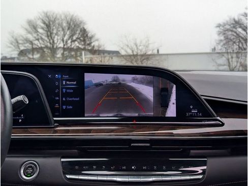 Used 2022 Cadillac Escalade ESV Sport Platinum w/ LPO, ONYX Package image 23