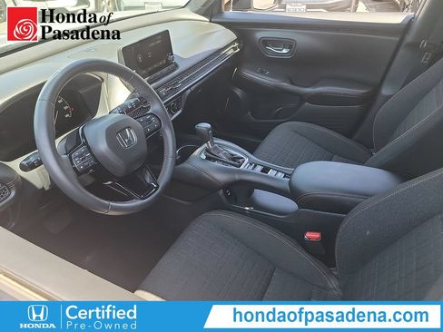Certified 2025 Honda HR-V Sport image 9