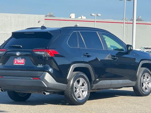 Certified 2022 Toyota RAV4 XLE AWD/4WD image 2