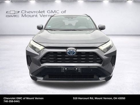 Used 2024 Toyota RAV4 SE w/ Convenience Package image 9