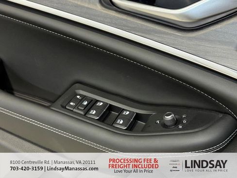 New 2025 Jeep Grand Cherokee Overland w/ Adv Protech Group III AWD/4WD image 35