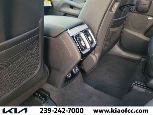 New 2026 Kia Sorento SX Prestige AWD/4WD image 17