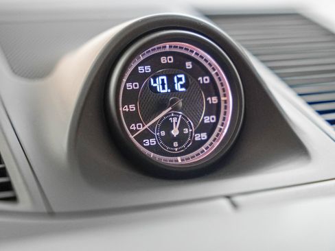 Used 2024 Porsche Macan Turbo image 24